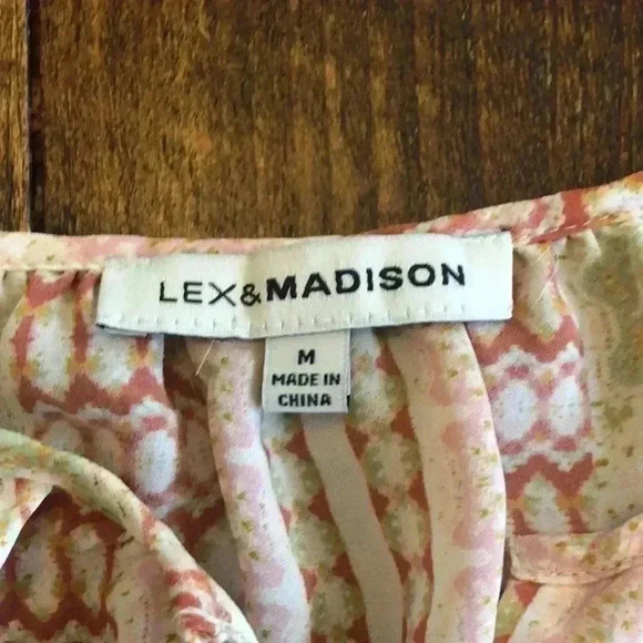 Lex & Madison | Sleeve V-neck Blouse with Pattern - Picture 2 of 4